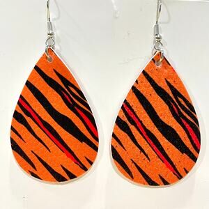 New Boutique Lightweight Tiger Print Teardrop Faux Leather Hook Dangle Earrings